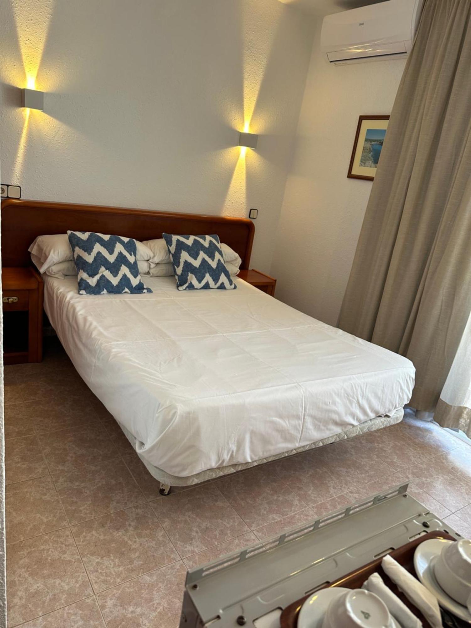 Hostal De La Caravel-La Cala D´Or 外观 照片