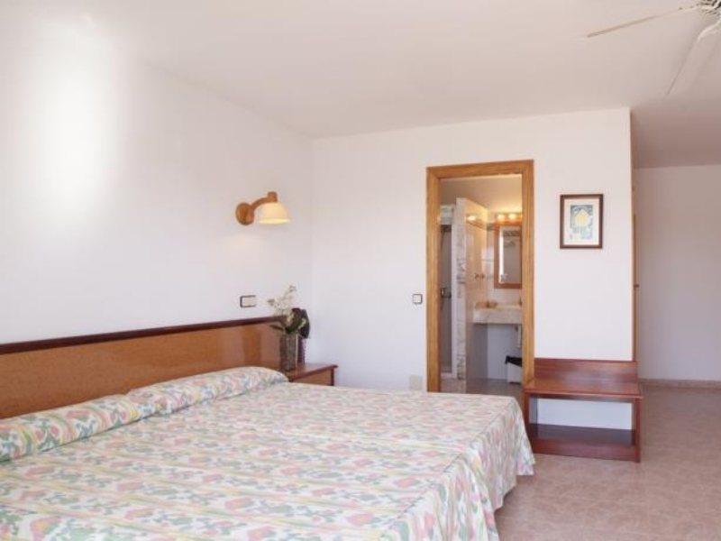 Hostal De La Caravel-La Cala D´Or 外观 照片